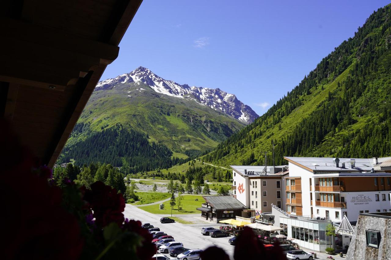 Hotel Mittagskogel Pitztal Sankt Leonhard im Pitztal Exterior photo